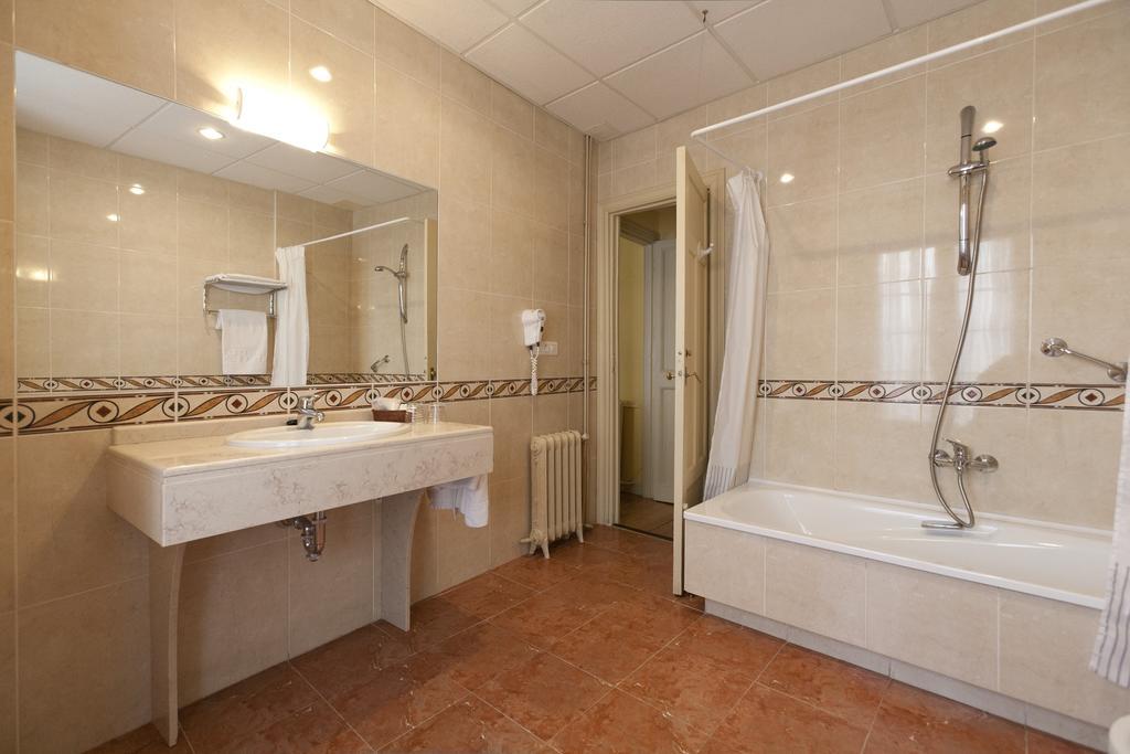 Norte Y Londres Hotel